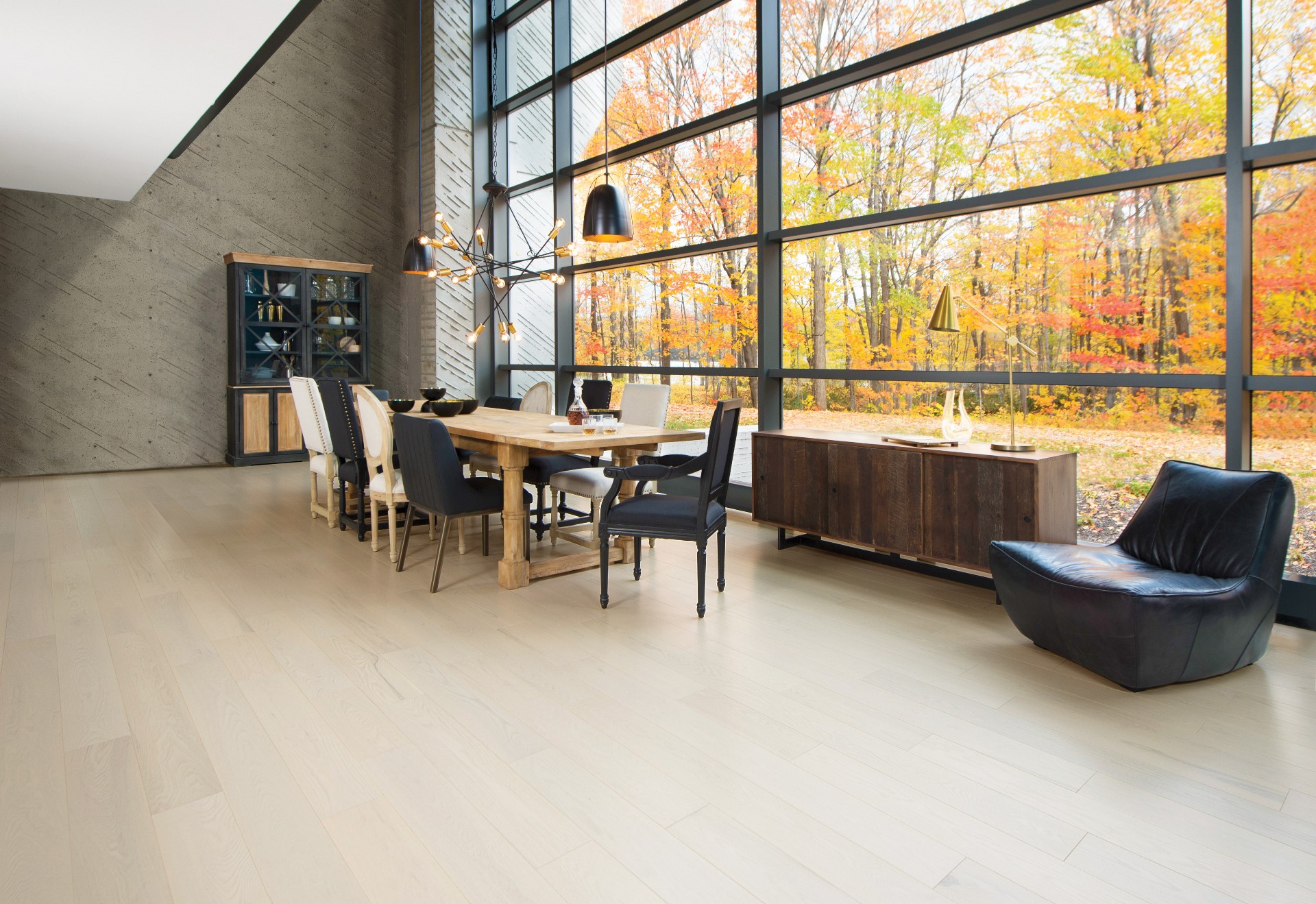 Plancher de bois franc en chêne rouge, couleur Cape Cod