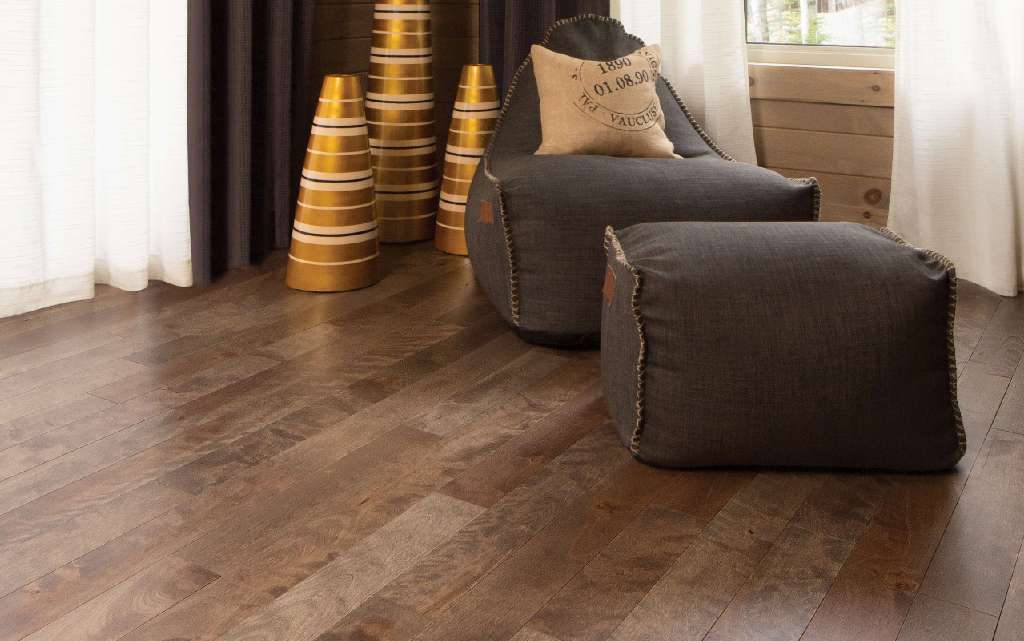 Plancher de bois franc en merisier antique, couleur Nougat